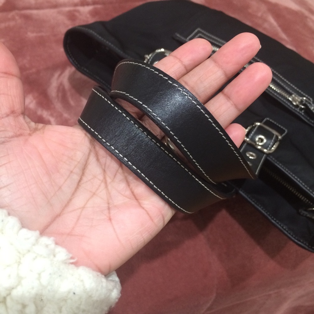 Coach bag 💯% authentic!! - Picture 3 of 13